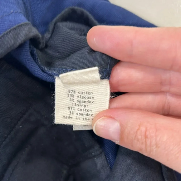 L’Agence - Chino Mid-Rise Shorts - Size 8, Navy Blue - Picture 15 of 16